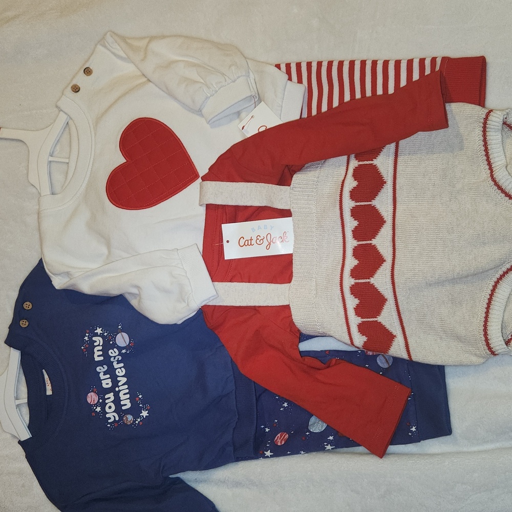 Valentine's Uni-sex Baby Boy Or Baby Girl, Outfit Set wHeart Designs 6-9 Months